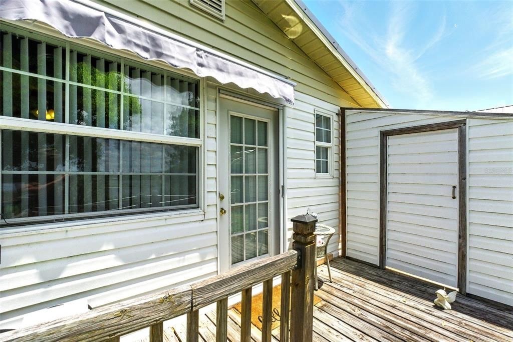 待售: $375,000 (5 贝兹, 5 浴室, 2374 平方英尺)