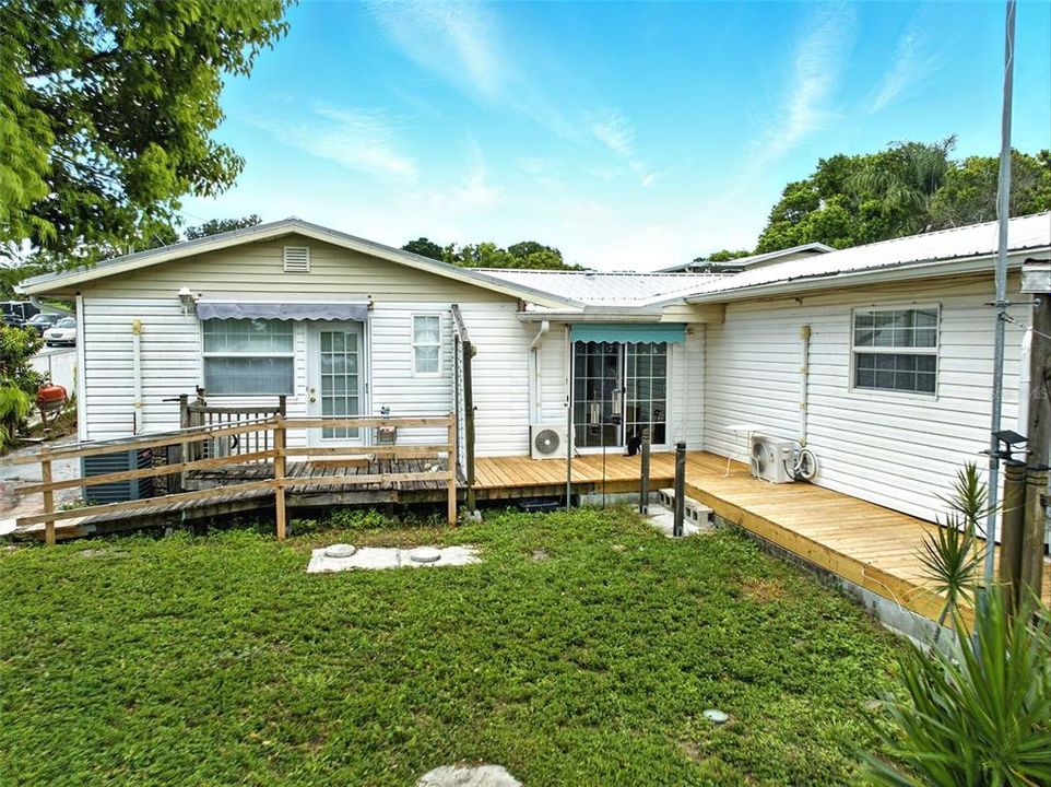 待售: $375,000 (5 贝兹, 5 浴室, 2374 平方英尺)