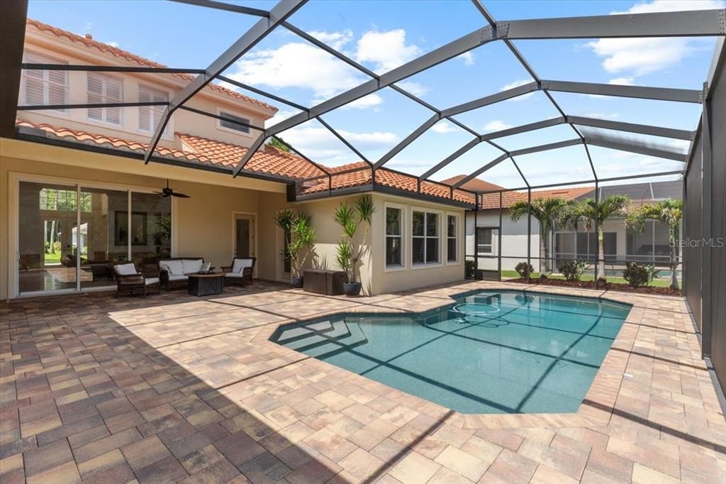 На продажу: $1,240,000 (4 спален, 4 ванн, 4896 Квадратных фут)