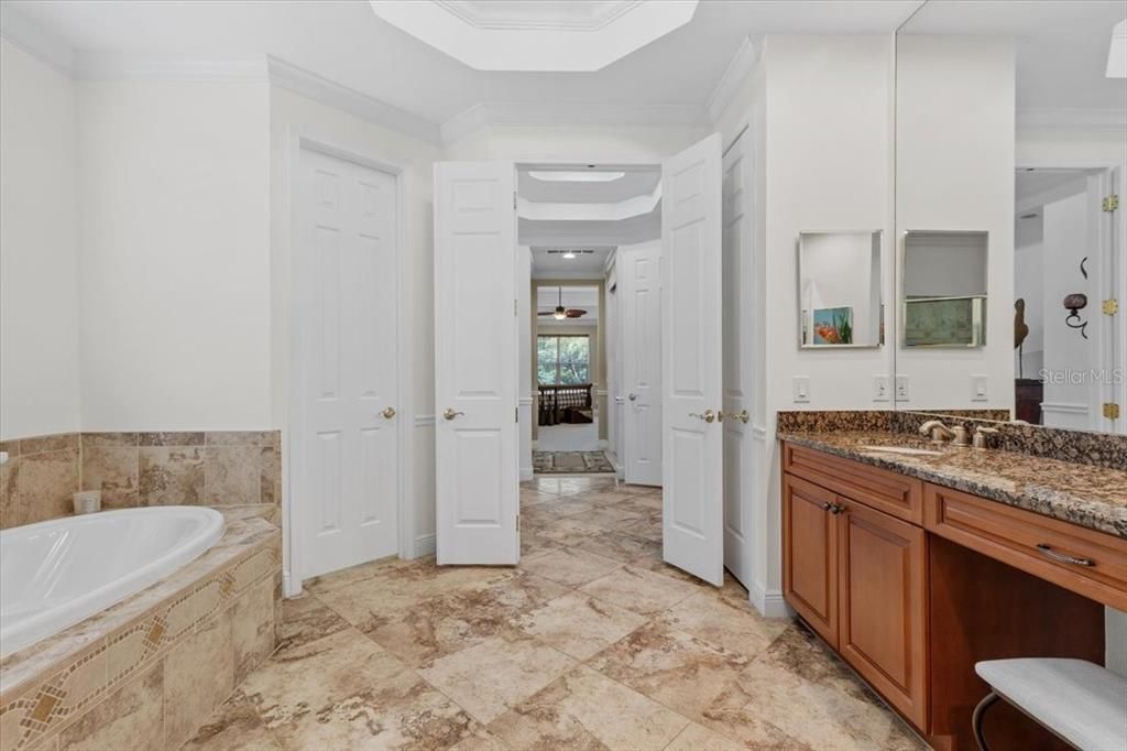 На продажу: $1,240,000 (4 спален, 4 ванн, 4896 Квадратных фут)