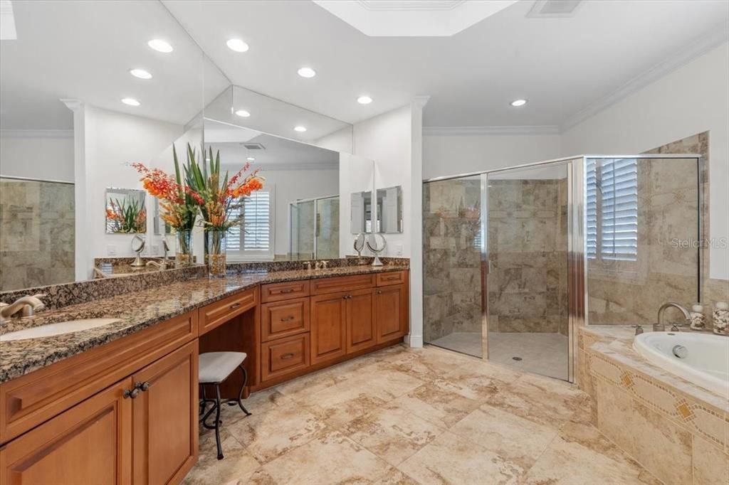 На продажу: $1,240,000 (4 спален, 4 ванн, 4896 Квадратных фут)