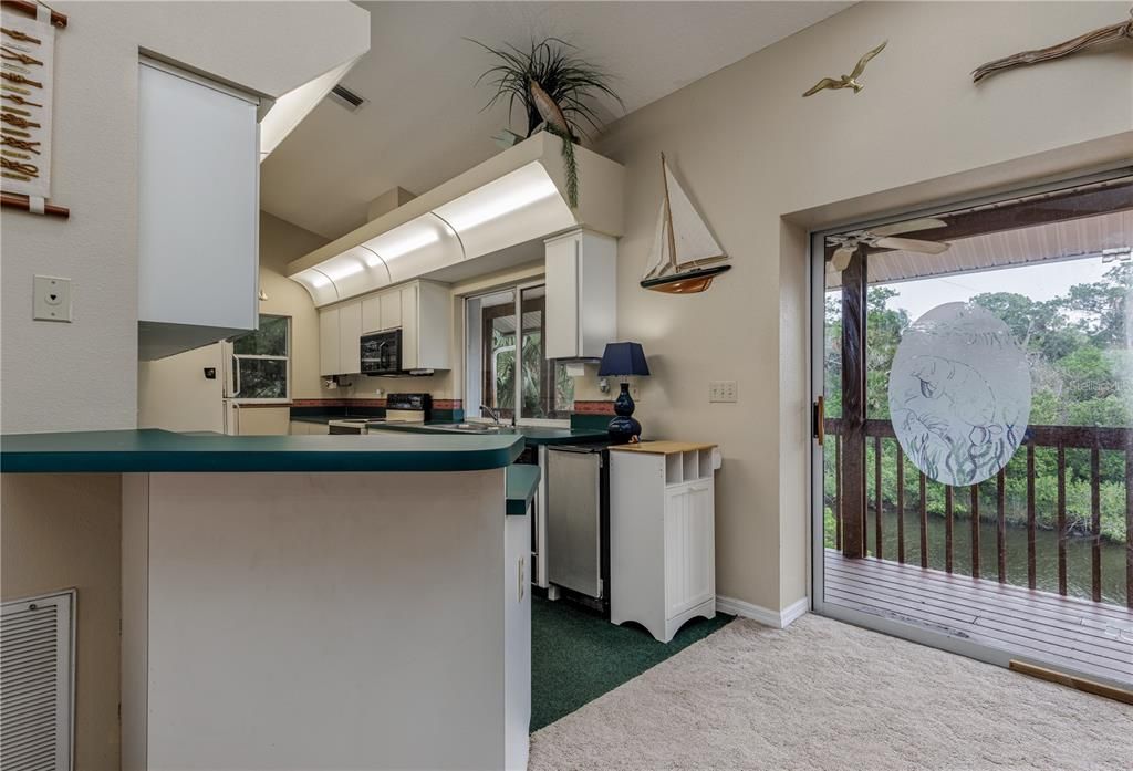 На продажу: $499,000 (2 спален, 2 ванн, 1125 Квадратных фут)