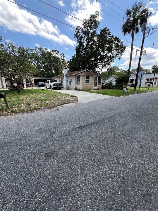 На продажу: $80,000 (2 спален, 1 ванн, 527 Квадратных фут)