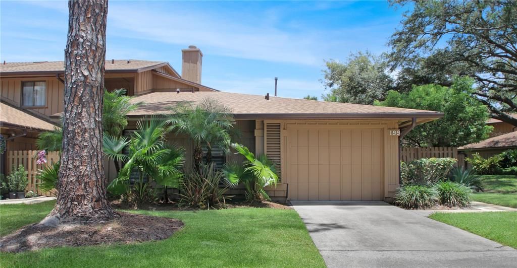 Vendido Recientemente: $319,900 (2 camas, 2 baños, 1372 Pies cuadrados)