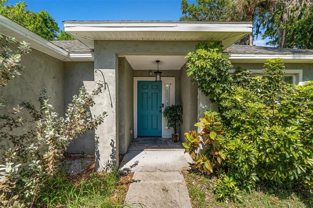 For Sale: $309,900 (3 beds, 2 baths, 1241 Square Feet)