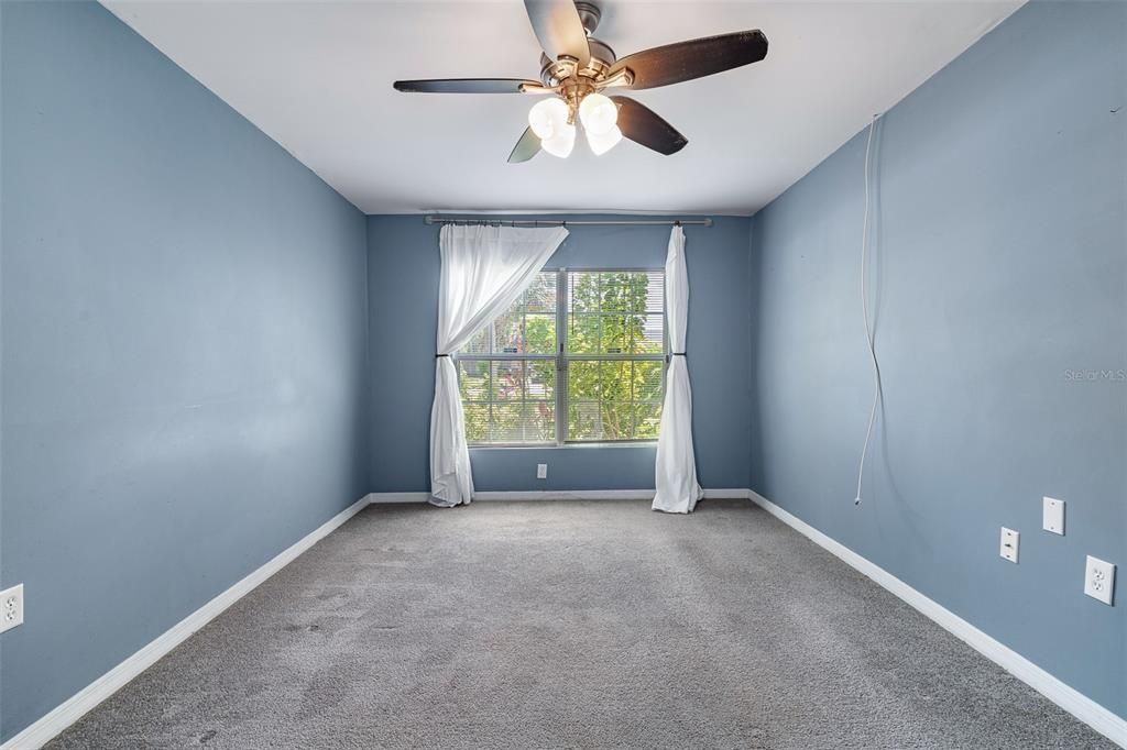 For Sale: $309,900 (3 beds, 2 baths, 1241 Square Feet)