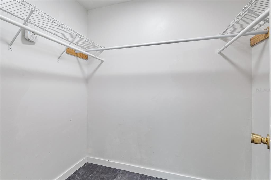 For Sale: $309,900 (3 beds, 2 baths, 1241 Square Feet)