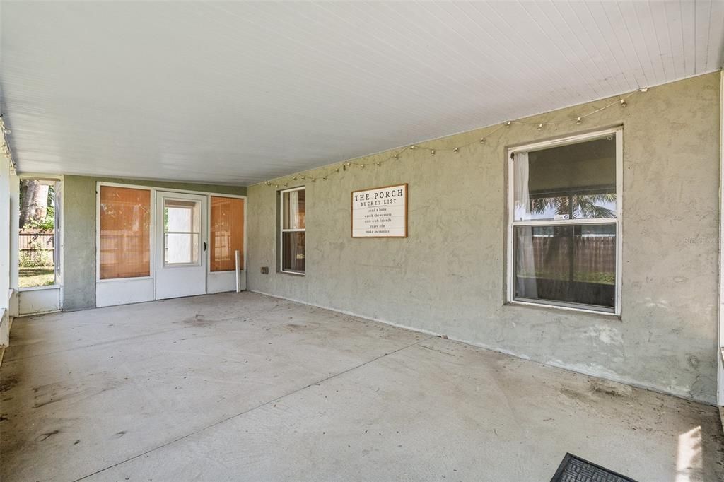 For Sale: $309,900 (3 beds, 2 baths, 1241 Square Feet)