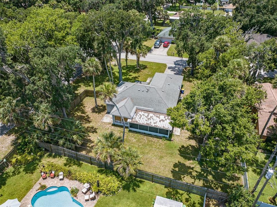 For Sale: $309,900 (3 beds, 2 baths, 1241 Square Feet)