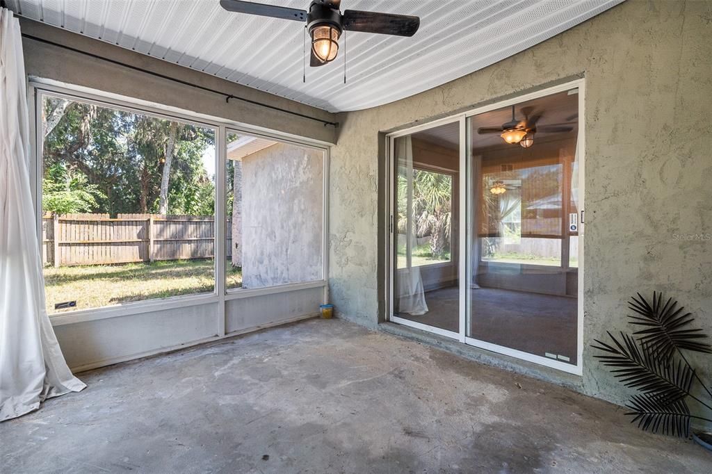 For Sale: $309,900 (3 beds, 2 baths, 1241 Square Feet)