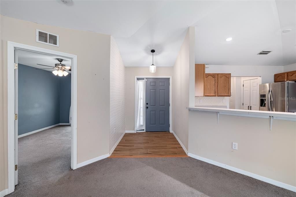 For Sale: $309,900 (3 beds, 2 baths, 1241 Square Feet)