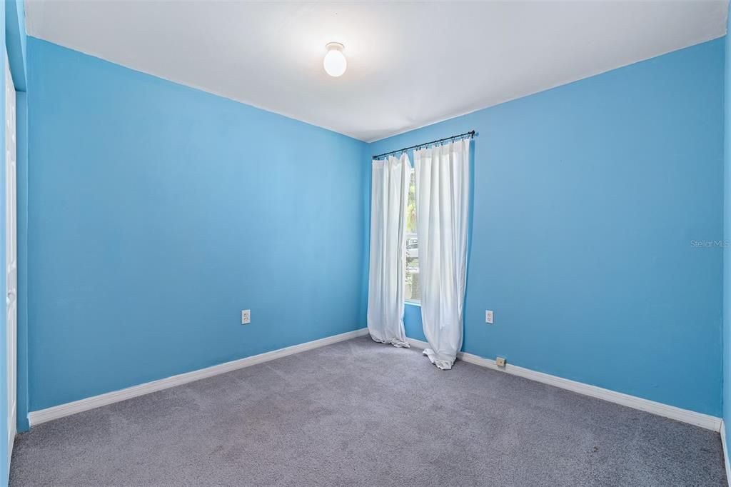 For Sale: $309,900 (3 beds, 2 baths, 1241 Square Feet)