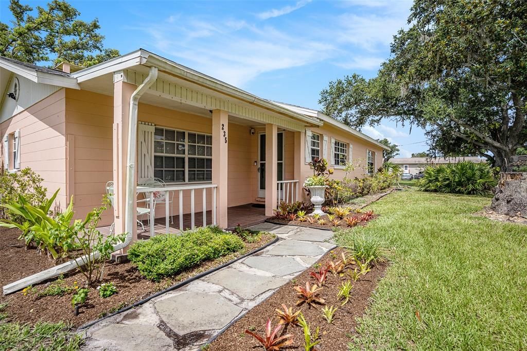 最近售出: $387,511 (2 贝兹, 1 浴室, 1443 平方英尺)