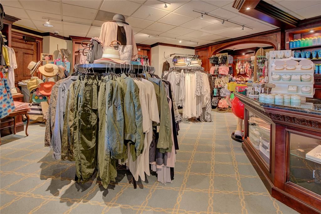 For Sale: $1,249,000 (3 beds, 3 baths, 1818 Square Feet)