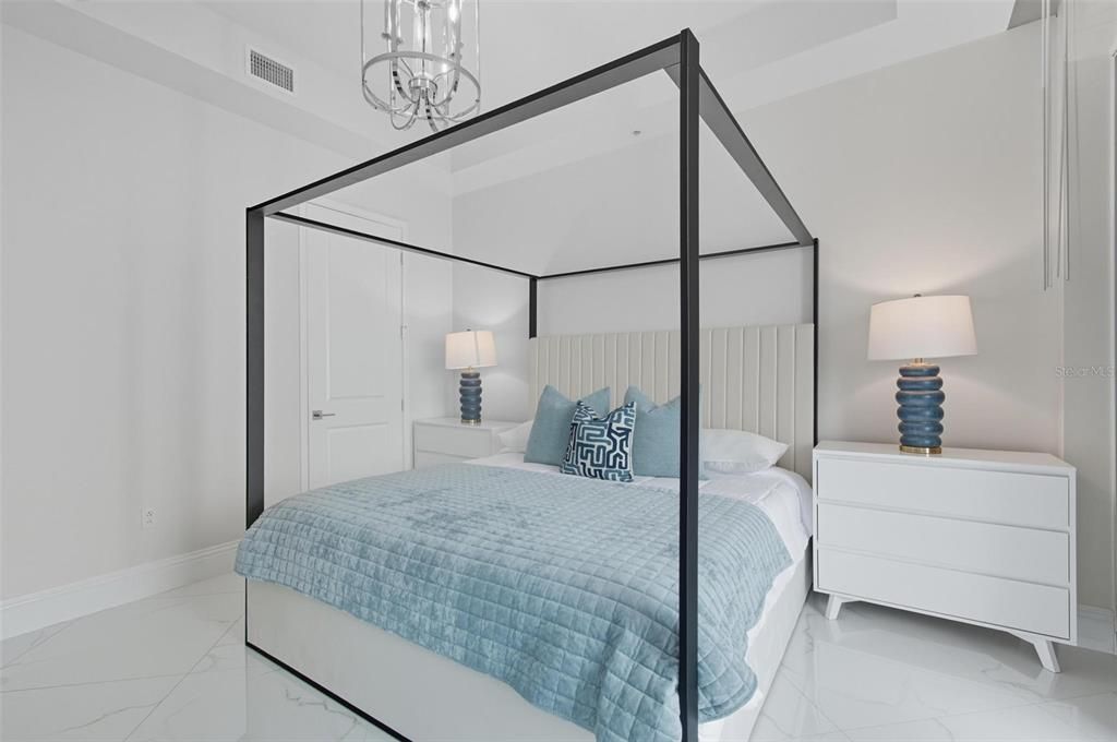 For Sale: $1,249,000 (3 beds, 3 baths, 1818 Square Feet)