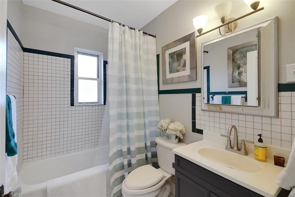 En Venta: $469,000 (2 camas, 1 baños, 1093 Pies cuadrados)