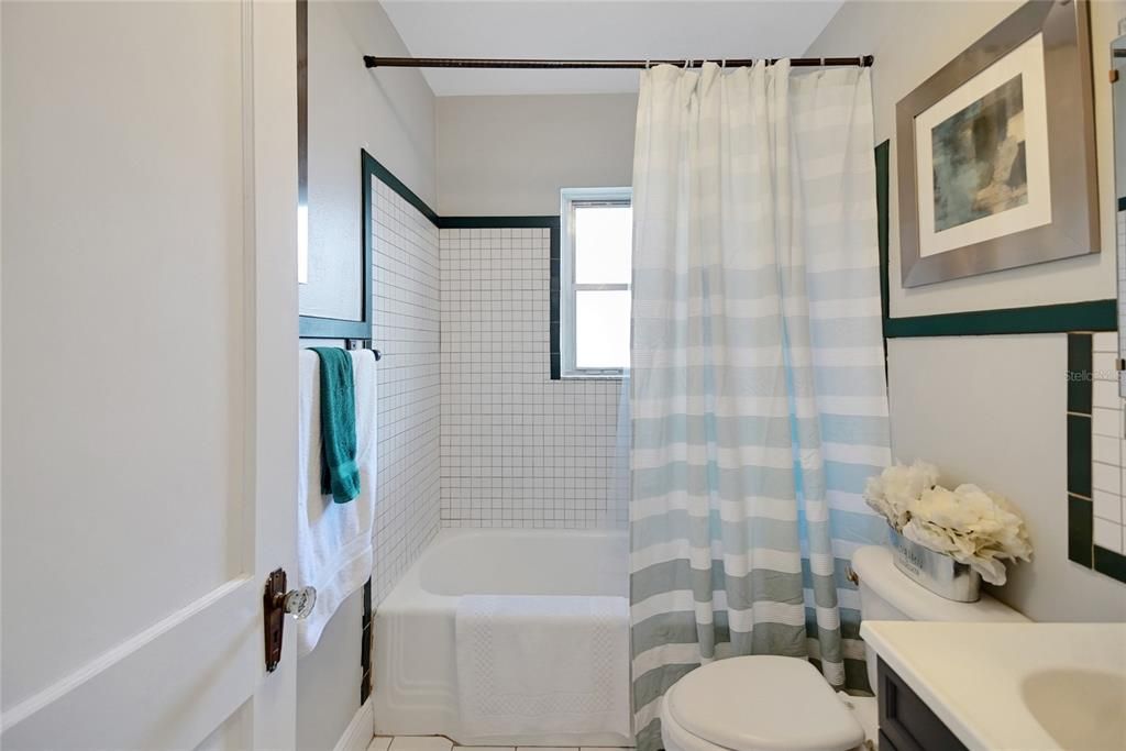 En Venta: $469,000 (2 camas, 1 baños, 1093 Pies cuadrados)