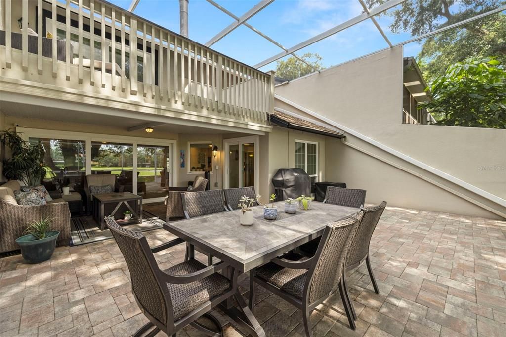 合同活跃: $480,000 (4 贝兹, 2 浴室, 2275 平方英尺)