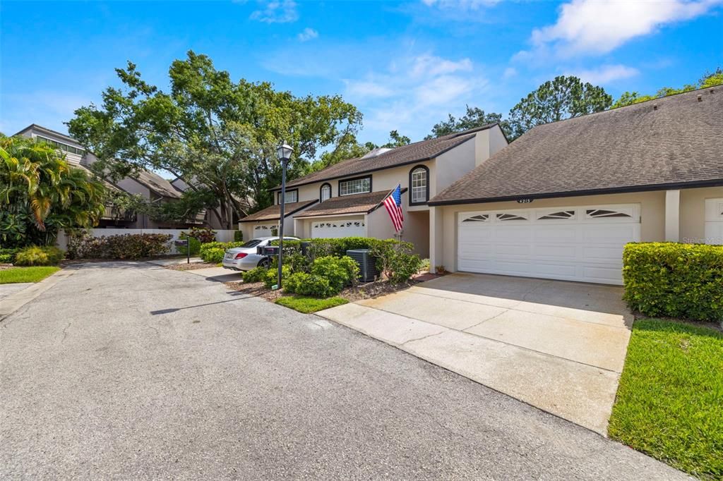 合同活跃: $480,000 (4 贝兹, 2 浴室, 2275 平方英尺)