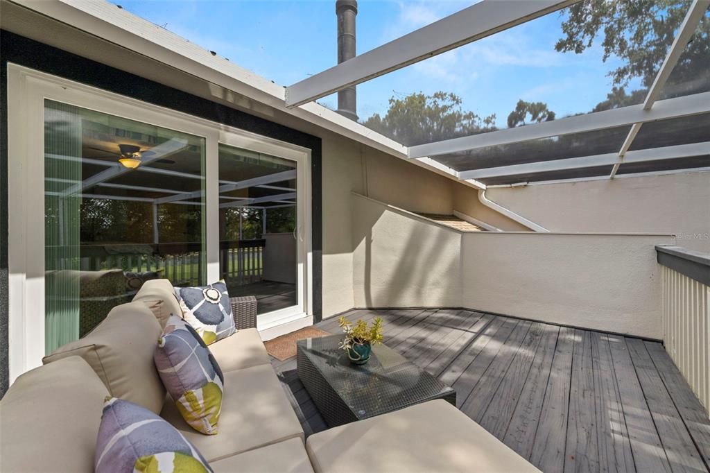 合同活跃: $480,000 (4 贝兹, 2 浴室, 2275 平方英尺)