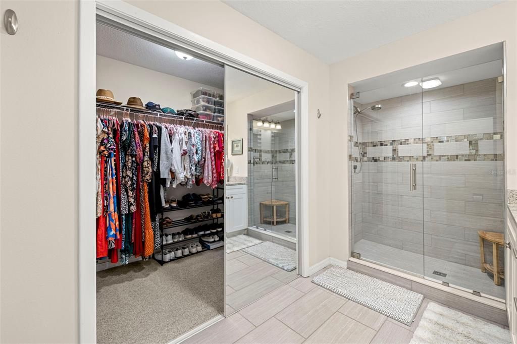 合同活跃: $480,000 (4 贝兹, 2 浴室, 2275 平方英尺)