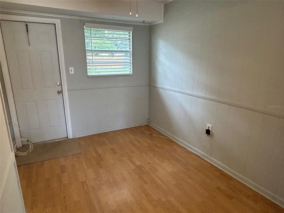 Activo con contrato: $80,000 (2 camas, 1 baños, 860 Pies cuadrados)