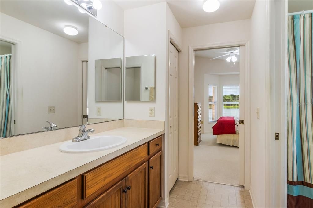 待售: $355,000 (3 贝兹, 2 浴室, 1429 平方英尺)