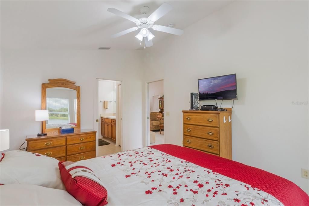 待售: $355,000 (3 贝兹, 2 浴室, 1429 平方英尺)