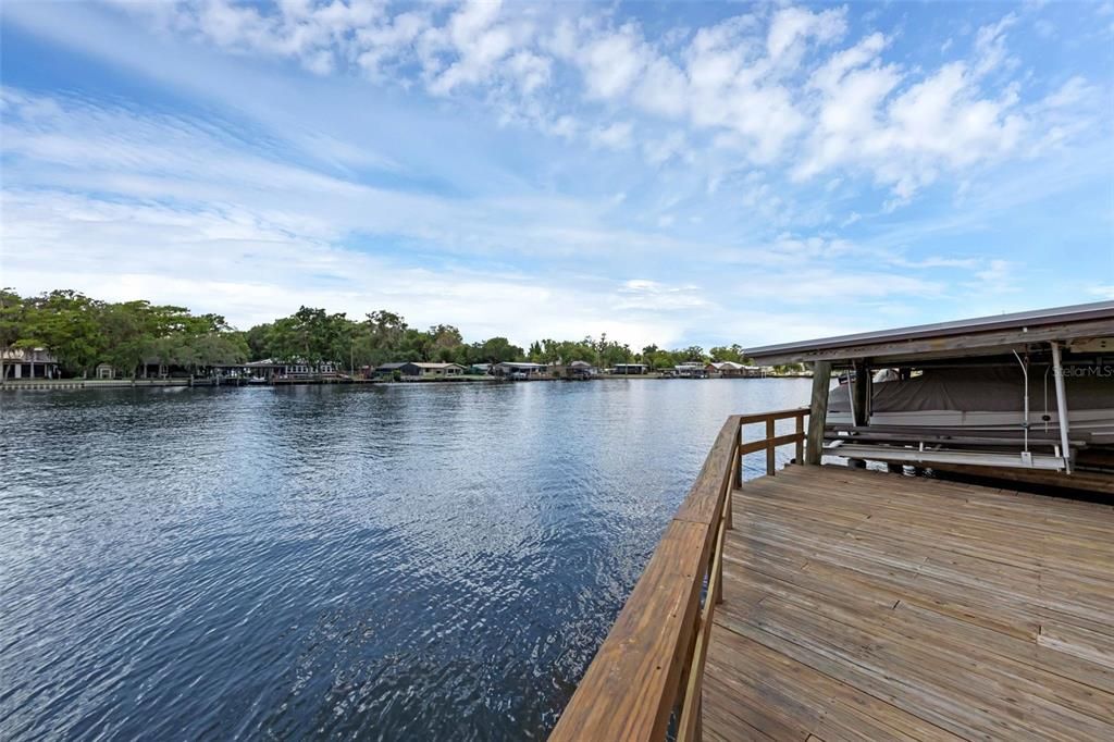 For Sale: $169,900 (2 beds, 1 baths, 832 Square Feet)