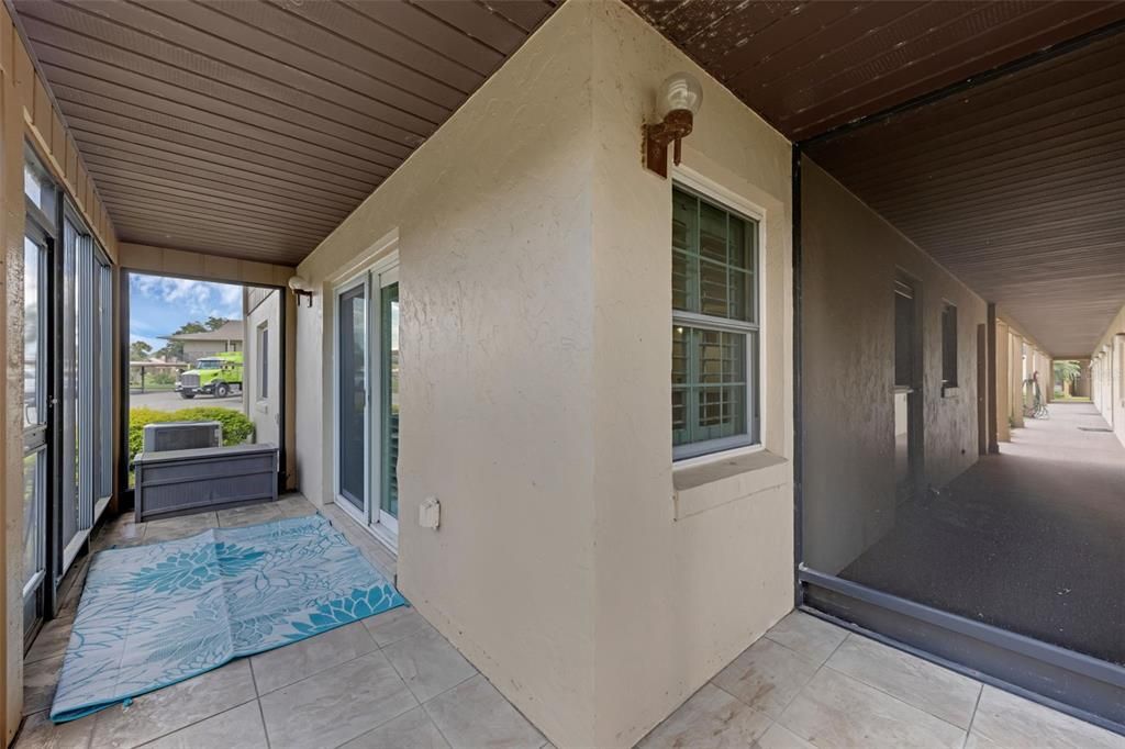 For Sale: $169,900 (2 beds, 1 baths, 832 Square Feet)