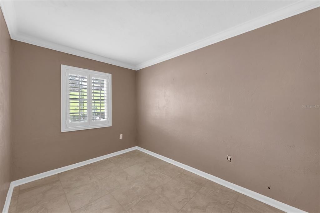 For Sale: $169,900 (2 beds, 1 baths, 832 Square Feet)