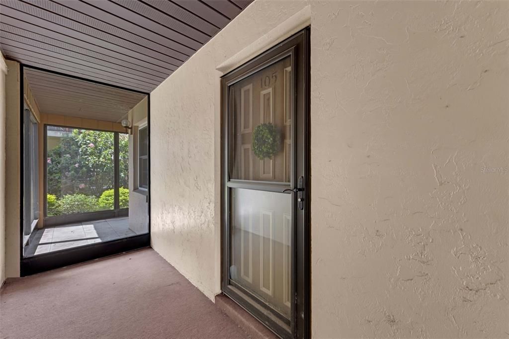 For Sale: $169,900 (2 beds, 1 baths, 832 Square Feet)