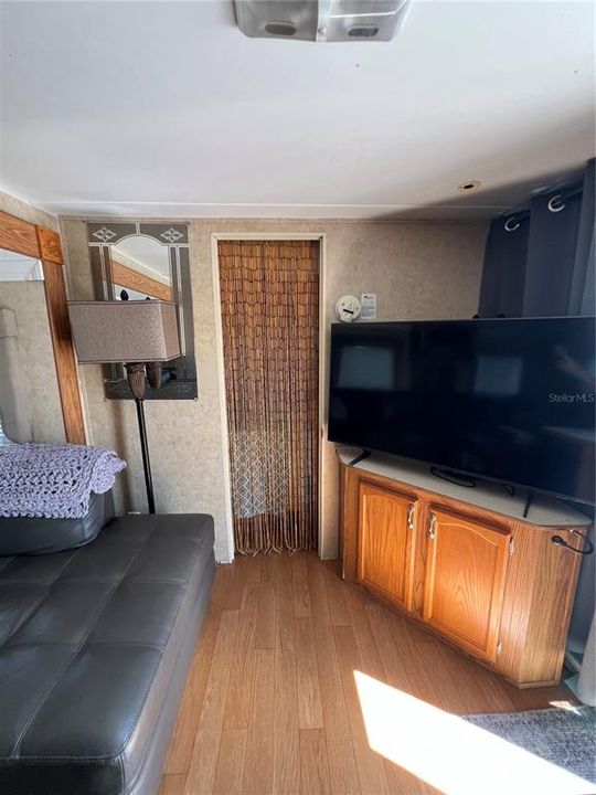 待售: $79,000 (2 贝兹, 1 浴室, 345 平方英尺)