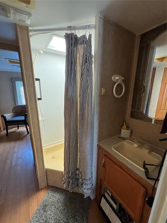 待售: $79,000 (2 贝兹, 1 浴室, 345 平方英尺)