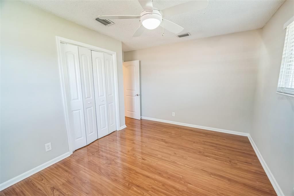 На продажу: $395,000 (3 спален, 2 ванн, 1854 Квадратных фут)