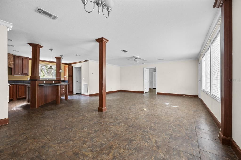 En Venta: $465,000 (3 camas, 3 baños, 2754 Pies cuadrados)