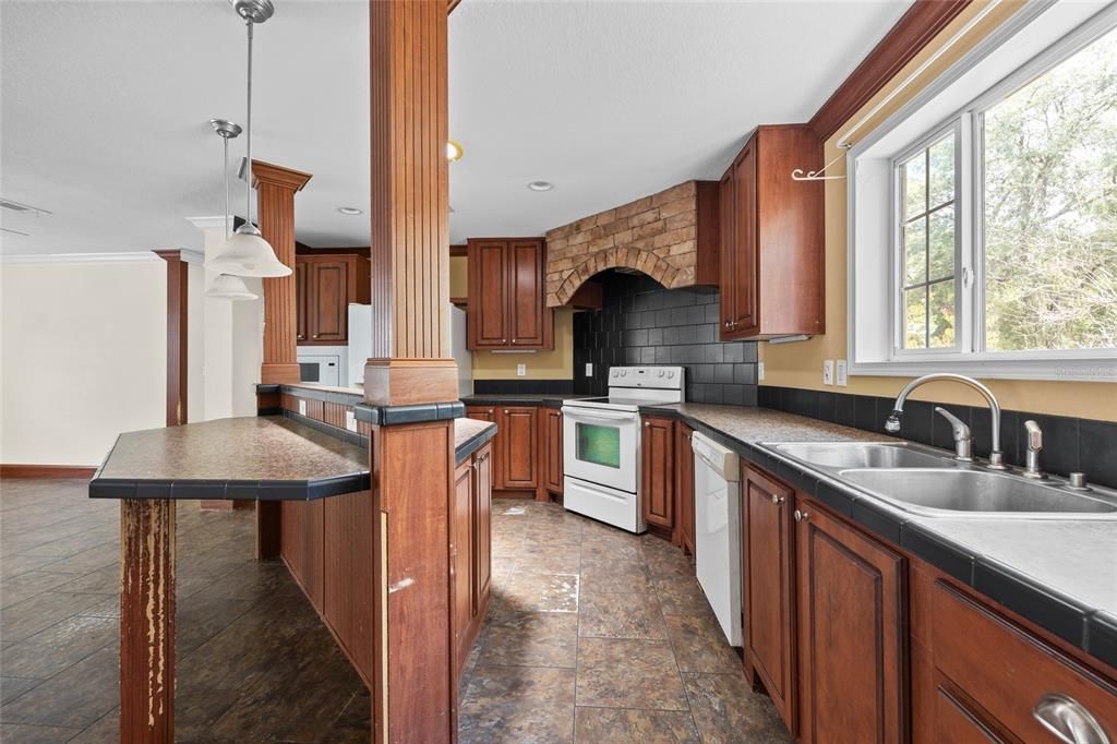 En Venta: $465,000 (3 camas, 3 baños, 2754 Pies cuadrados)