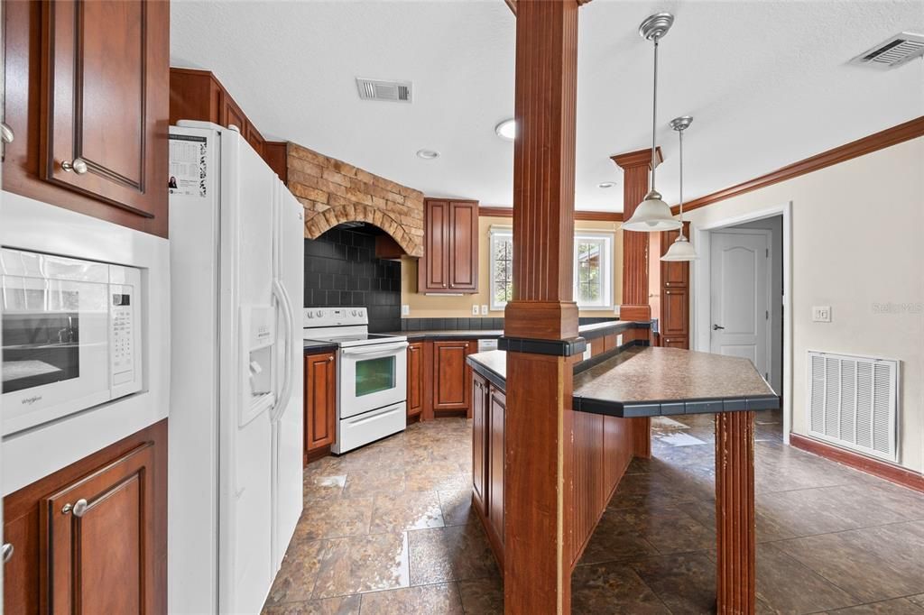 En Venta: $465,000 (3 camas, 3 baños, 2754 Pies cuadrados)