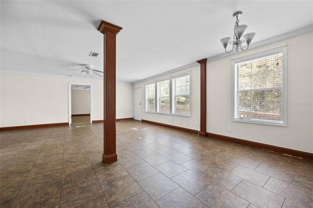 En Venta: $465,000 (3 camas, 3 baños, 2754 Pies cuadrados)