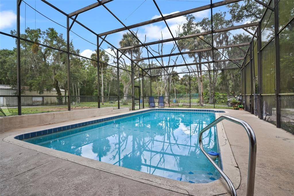 Active With Contract: $550,000 (4 beds, 3 baths, 2985 Square Feet)