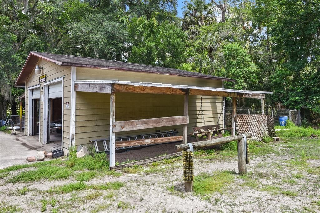 Active With Contract: $550,000 (4 beds, 3 baths, 2985 Square Feet)