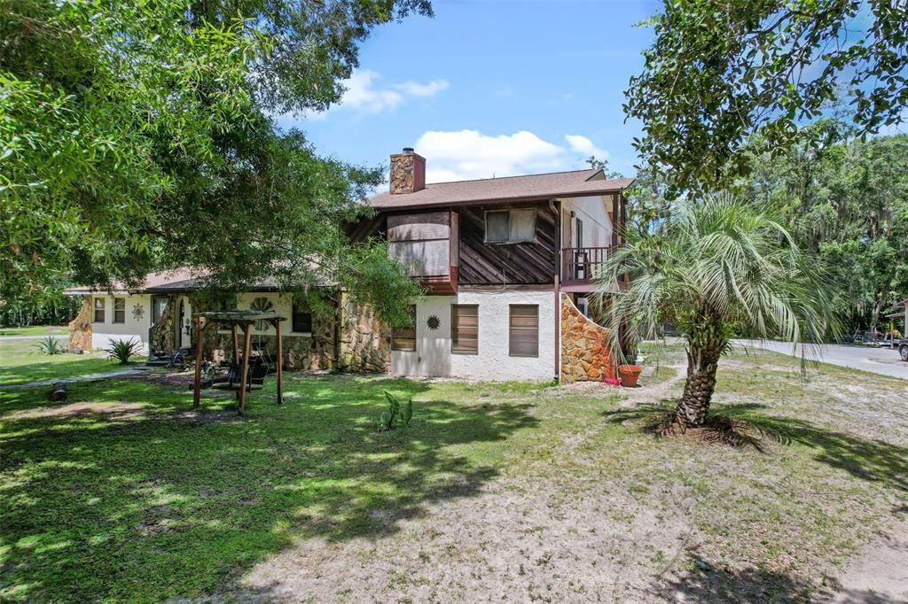 Active With Contract: $550,000 (4 beds, 3 baths, 2985 Square Feet)