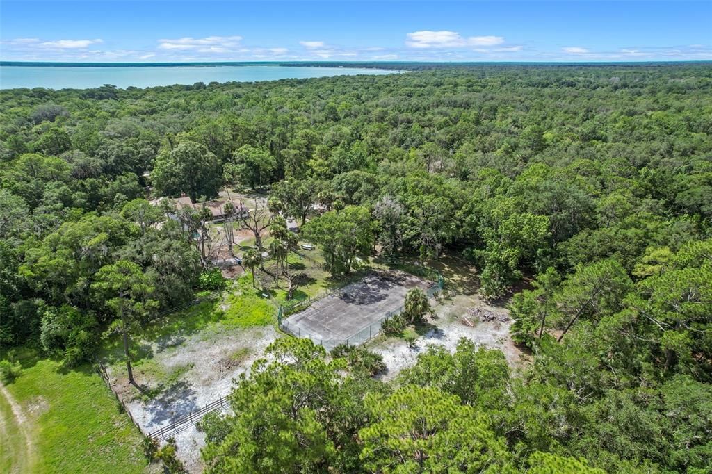 Active With Contract: $550,000 (4 beds, 3 baths, 2985 Square Feet)