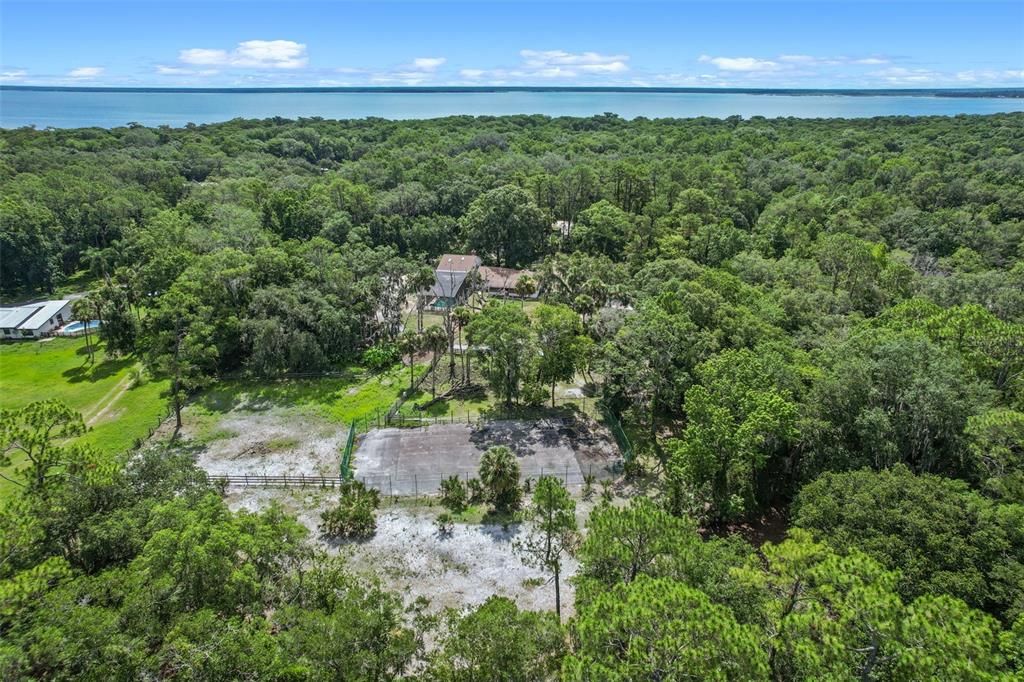 Active With Contract: $550,000 (4 beds, 3 baths, 2985 Square Feet)