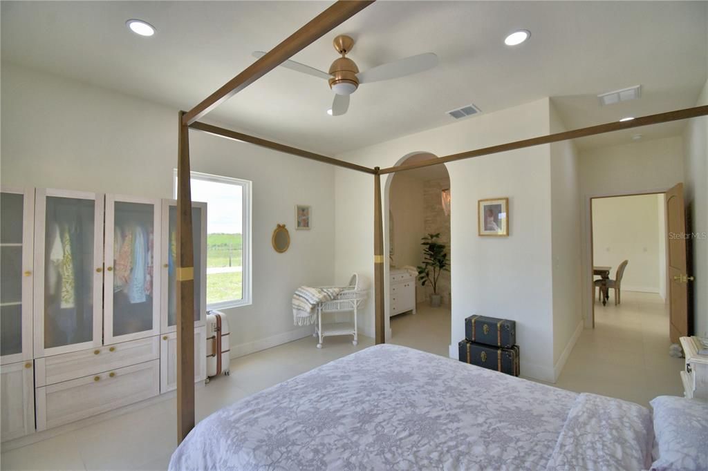 待售: $559,999 (4 贝兹, 4 浴室, 2316 平方英尺)