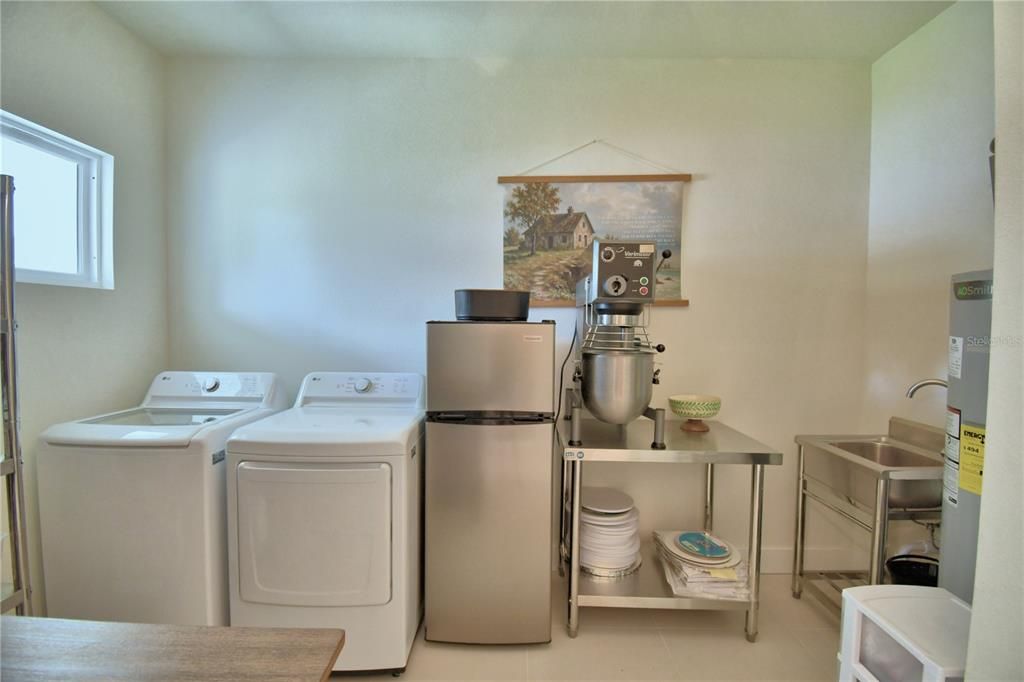 待售: $559,999 (4 贝兹, 4 浴室, 2316 平方英尺)