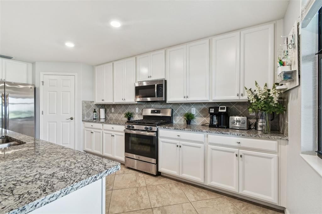 待售: $575,000 (3 贝兹, 2 浴室, 1786 平方英尺)