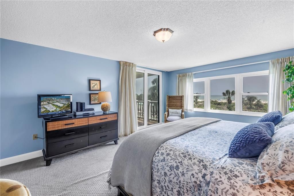 Activo con contrato: $1,510,500 (3 camas, 2 baños, 2365 Pies cuadrados)