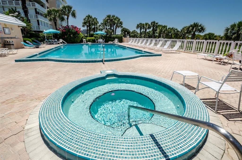 Activo con contrato: $1,510,500 (3 camas, 2 baños, 2365 Pies cuadrados)