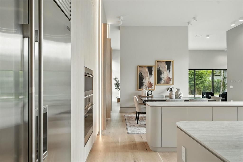 En Venta: $3,600,000 (4 camas, 5 baños, 3658 Pies cuadrados)